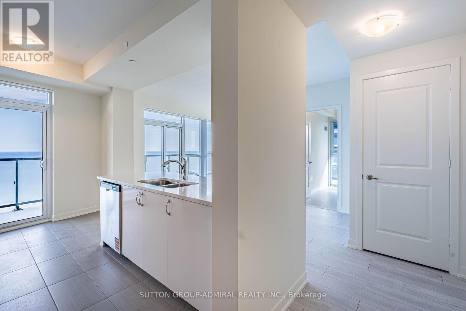 4905 - 38 Annie Craig Drive, Toronto, Ontario  M8V 0G9 - Photo 3 - W12401891
