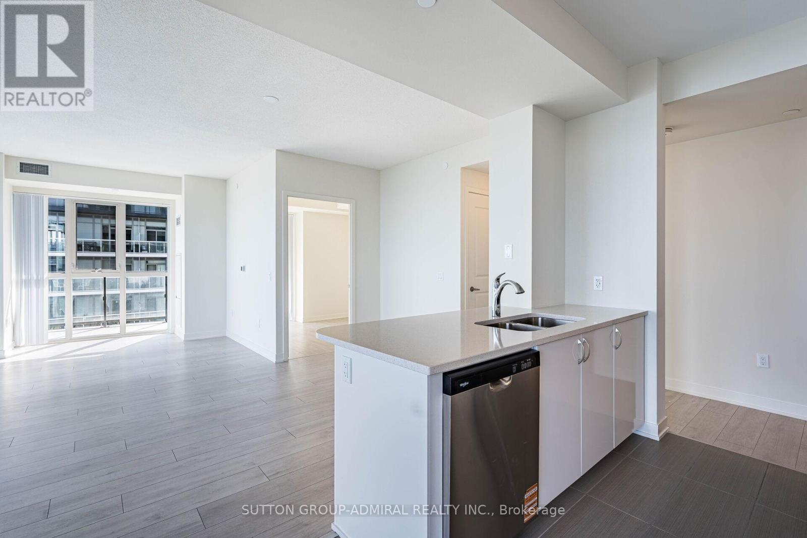 4905 - 38 Annie Craig Drive, Toronto, Ontario  M8V 0G9 - Photo 7 - W12401891
