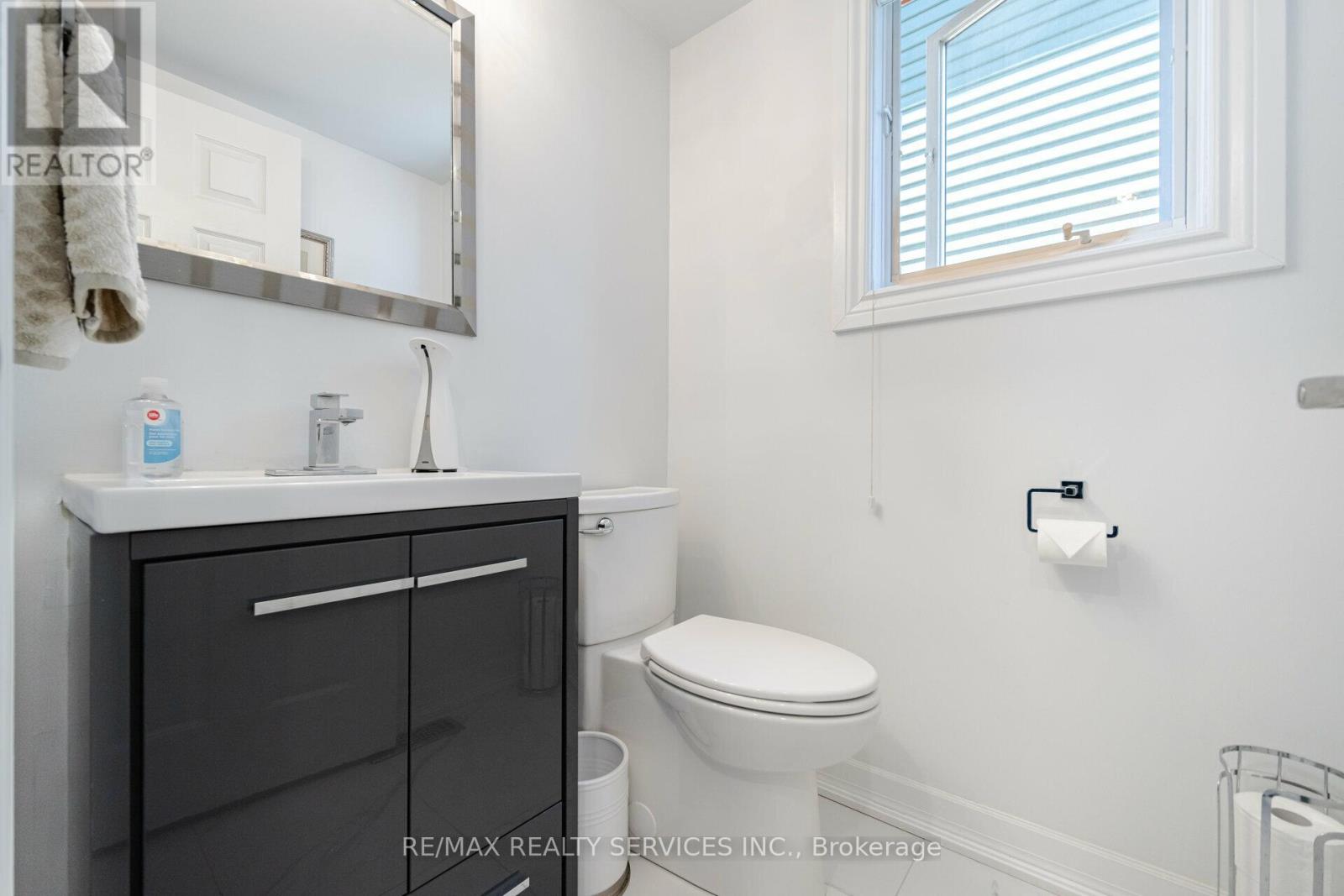 5749 Greensboro Drive, Mississauga (Central Erin Mills), Ontario  L5M 5T8 - Photo 13 - W12401892