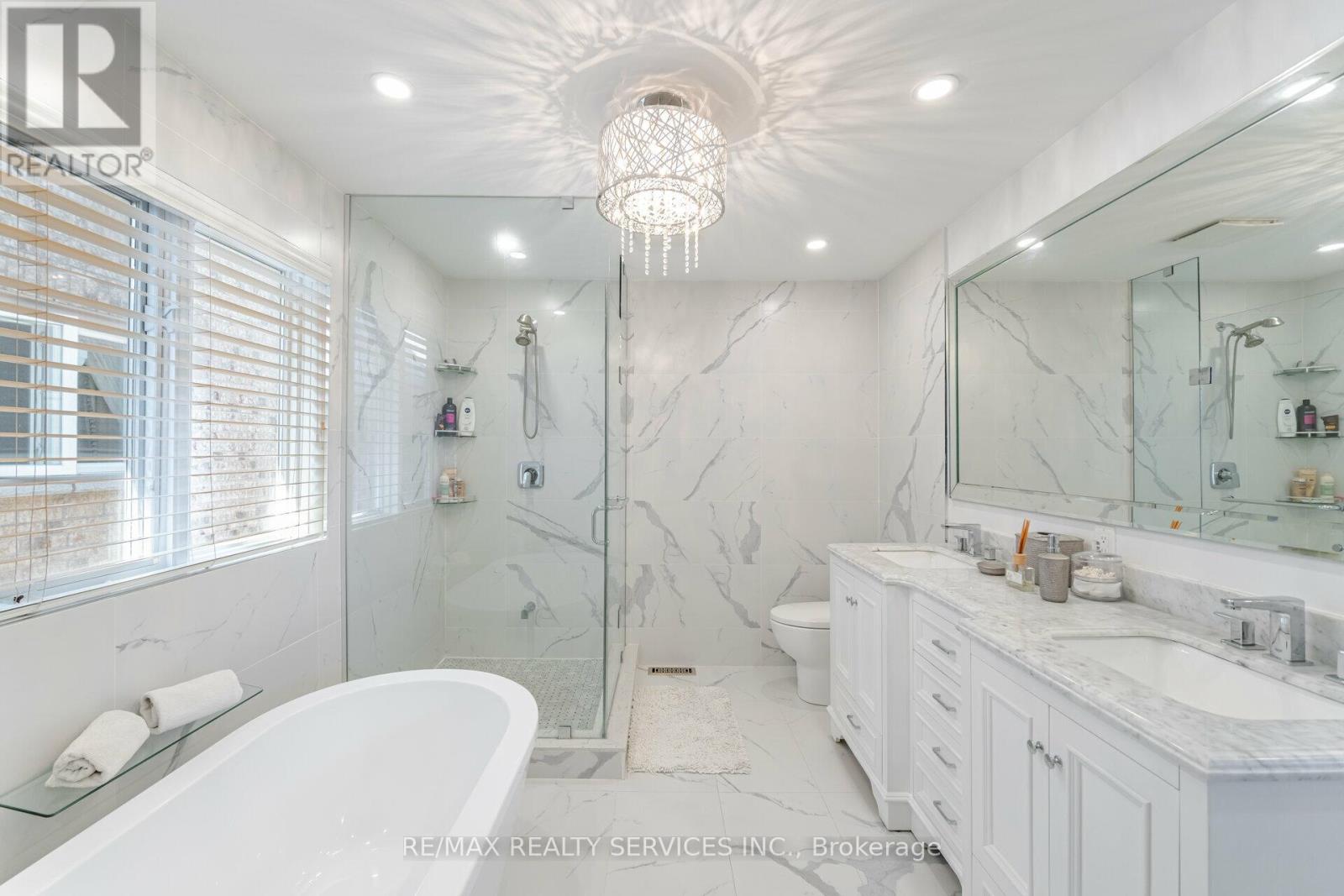 5749 Greensboro Drive, Mississauga (Central Erin Mills), Ontario  L5M 5T8 - Photo 18 - W12401892
