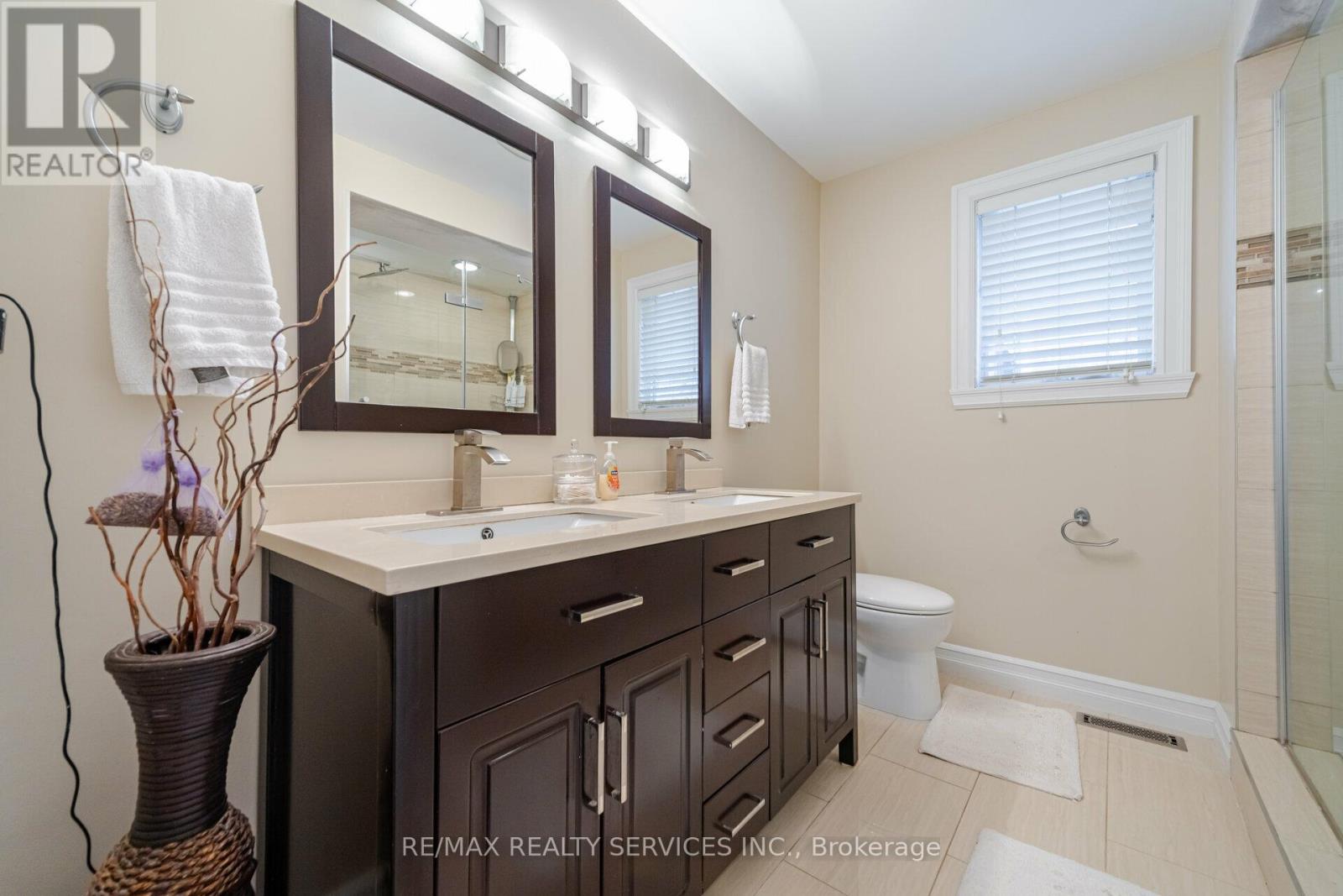 5749 Greensboro Drive, Mississauga (Central Erin Mills), Ontario  L5M 5T8 - Photo 26 - W12401892