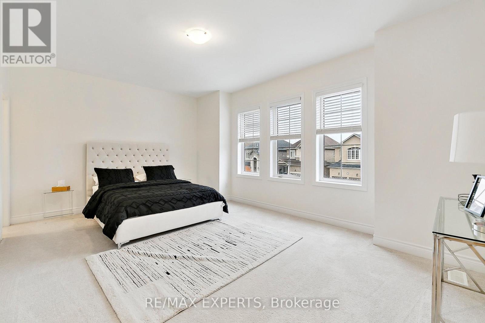 17 Monarch Drive, Halton Hills (Georgetown), Ontario  L7G 0H9 - Photo 29 - W12401896