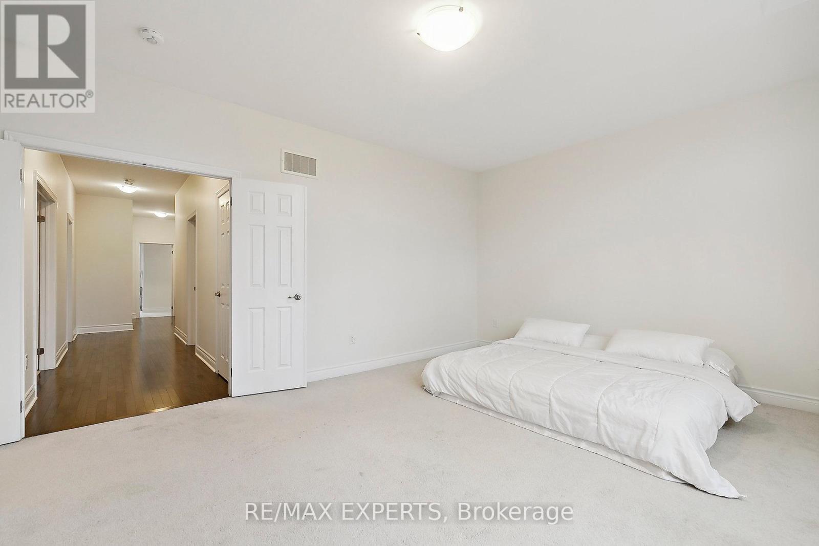 17 Monarch Drive, Halton Hills (Georgetown), Ontario  L7G 0H9 - Photo 35 - W12401896