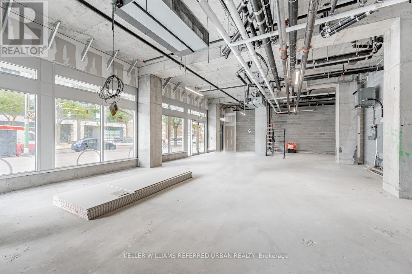 Retail - 1775 St. Clair Avenue W, Toronto, Ontario  M6N 1J6 - Photo 5 - W12401905