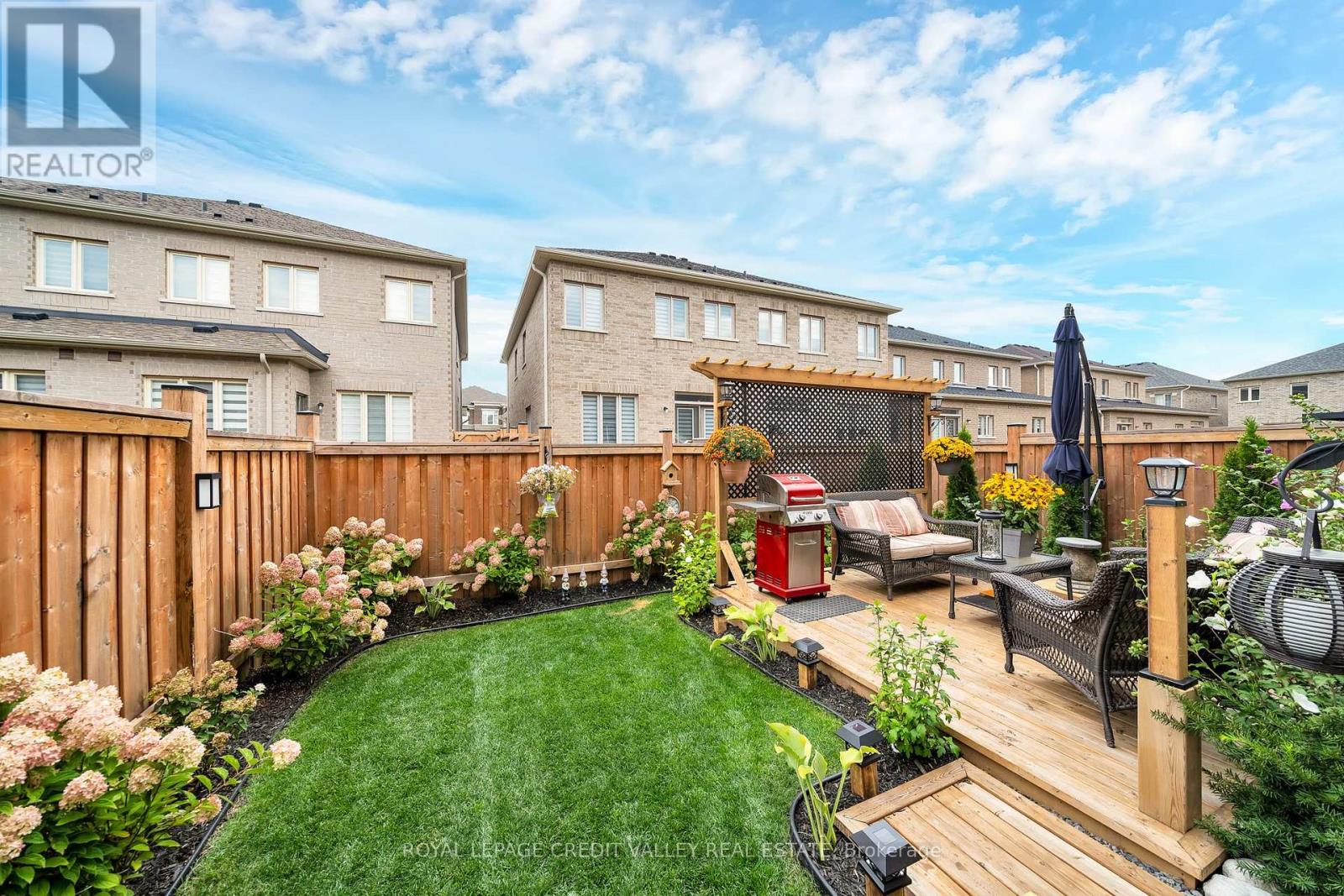 87 Westfield Crescent, Hamilton, Ontario  L8B 1X9 - Photo 46 - X12400036