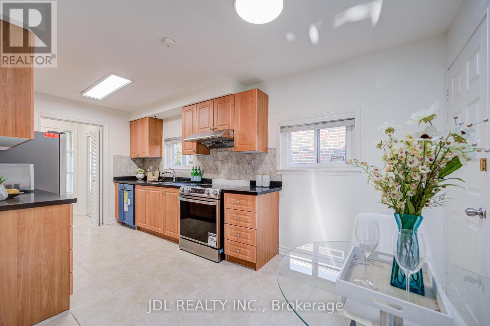6 Norhead Avenue, Toronto, Ontario  M1S 2X6 - Photo 14 - E12401918
