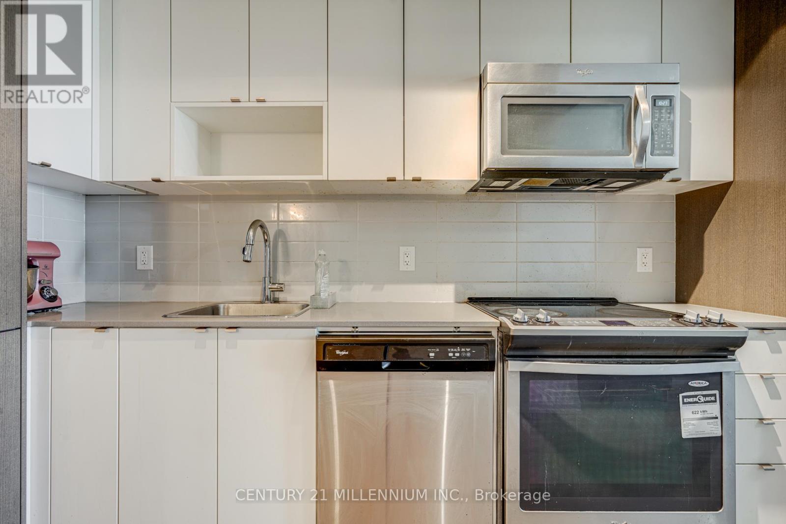 2205 - 9 Valhalla Inn Road, Toronto, Ontario  M9B 0B2 - Photo 13 - W12401929