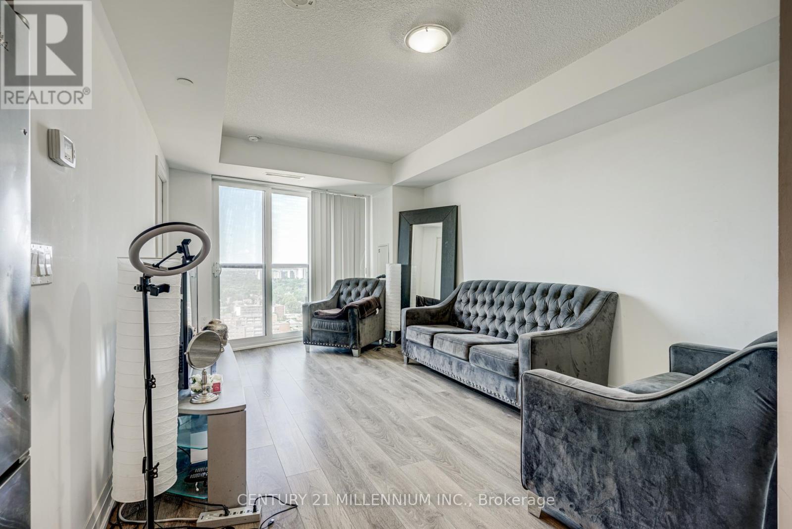 2205 - 9 Valhalla Inn Road, Toronto, Ontario  M9B 0B2 - Photo 7 - W12401929