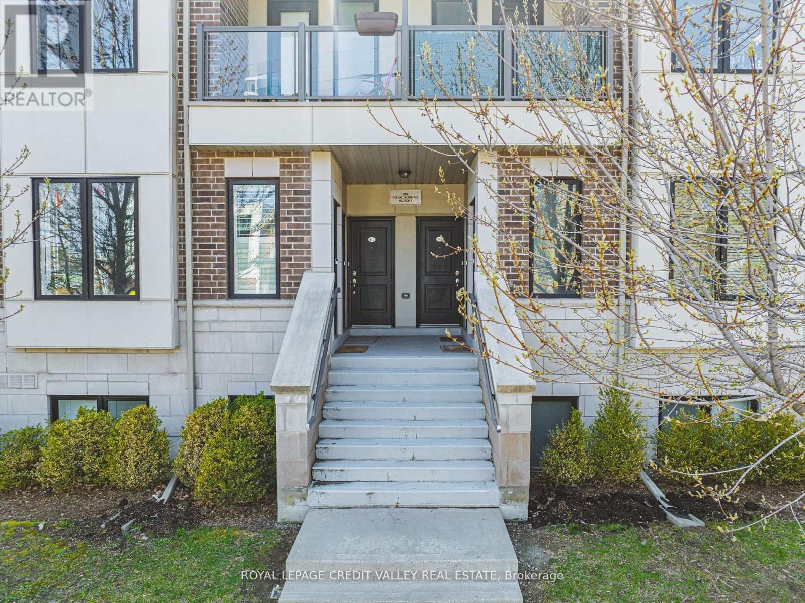 116 - 256 Royal York Road E, Toronto (Mimico), Ontario  M8V 1Y8 - Photo 2 - W12401932