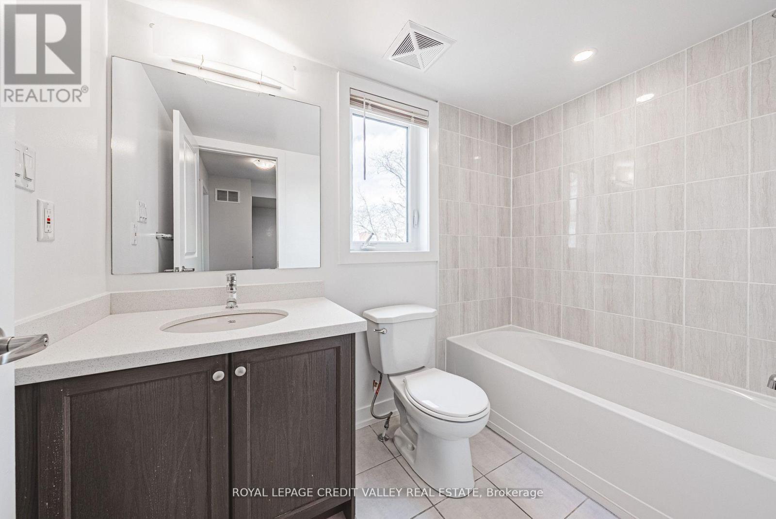 116 - 256 Royal York Road E, Toronto (Mimico), Ontario  M8V 1Y8 - Photo 21 - W12401932