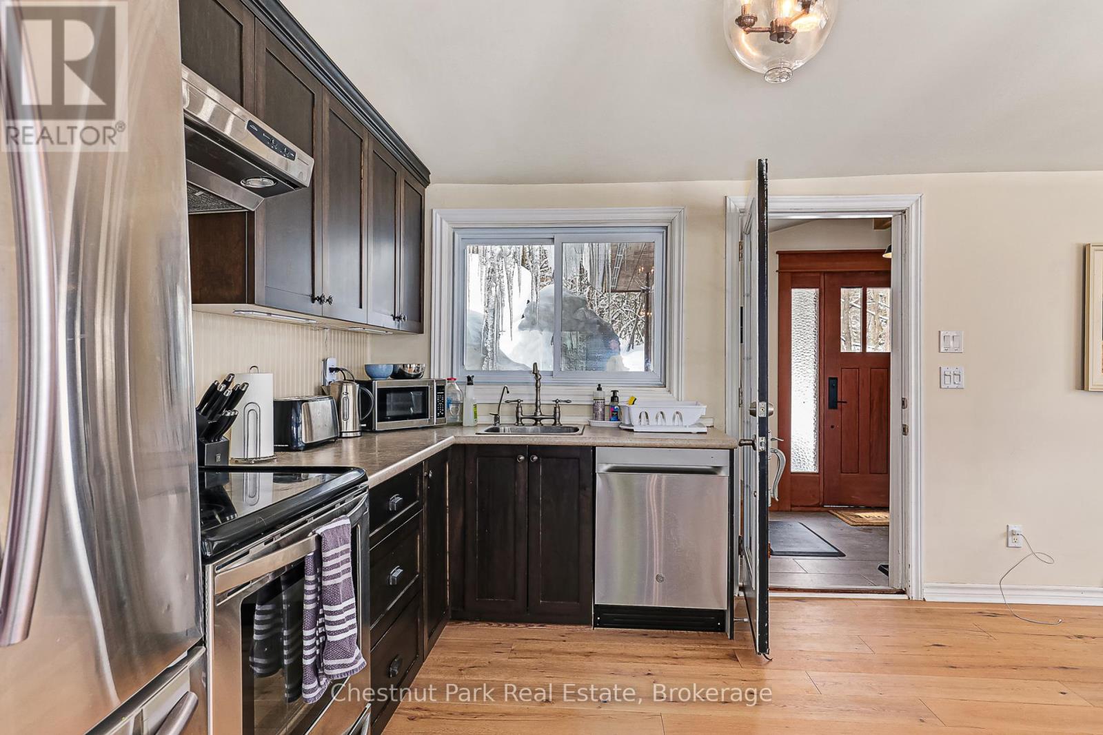 116 Castleview Road, Blue Mountains, Ontario  L9Y 0R6 - Photo 20 - X12401967