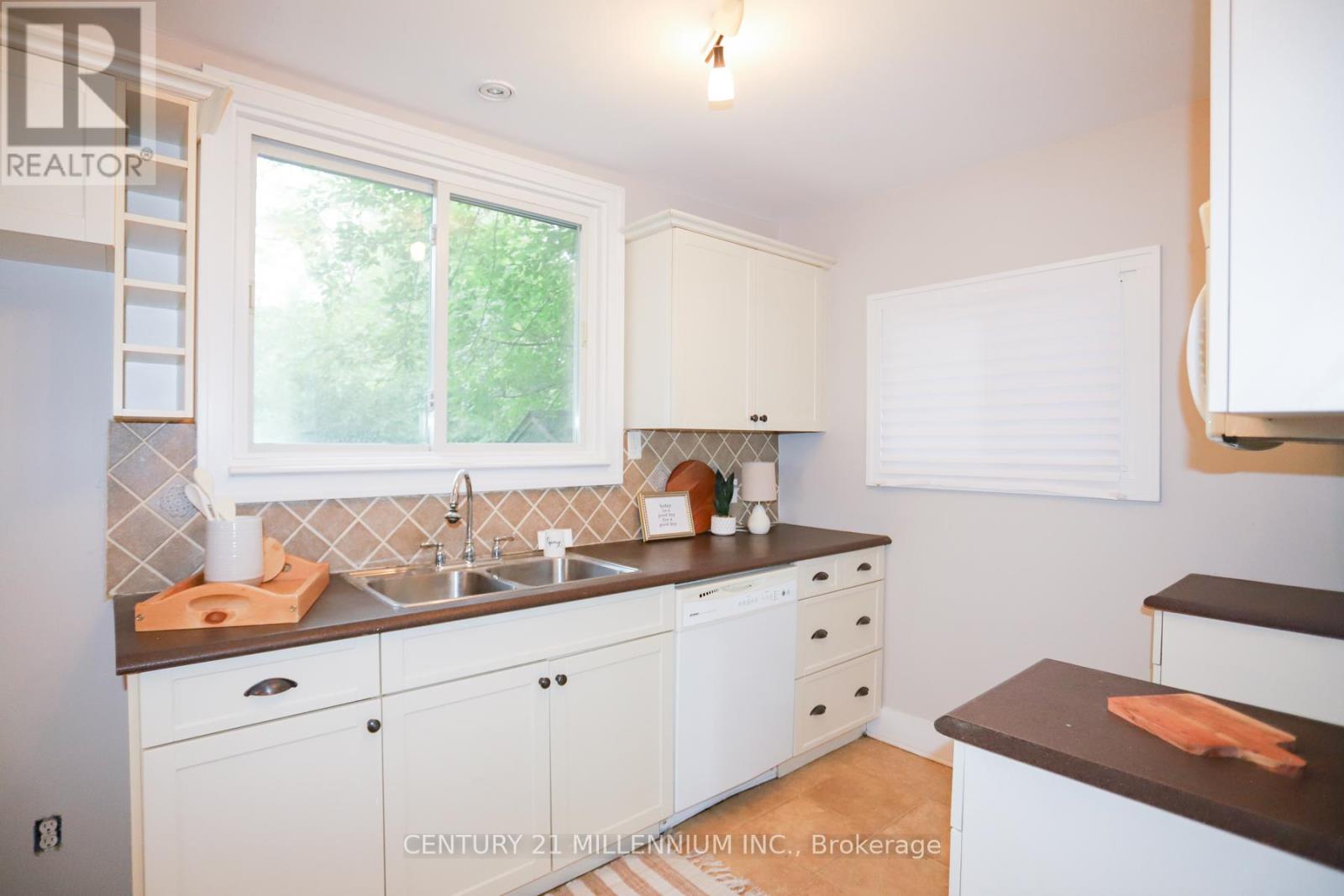 3 Riverview Avenue, Sault Ste Marie, Ontario  P6A 3X6 - Photo 11 - X12401934