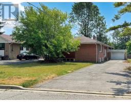 MAIN - 17 DOBBIN ROAD, Toronto, Ontario