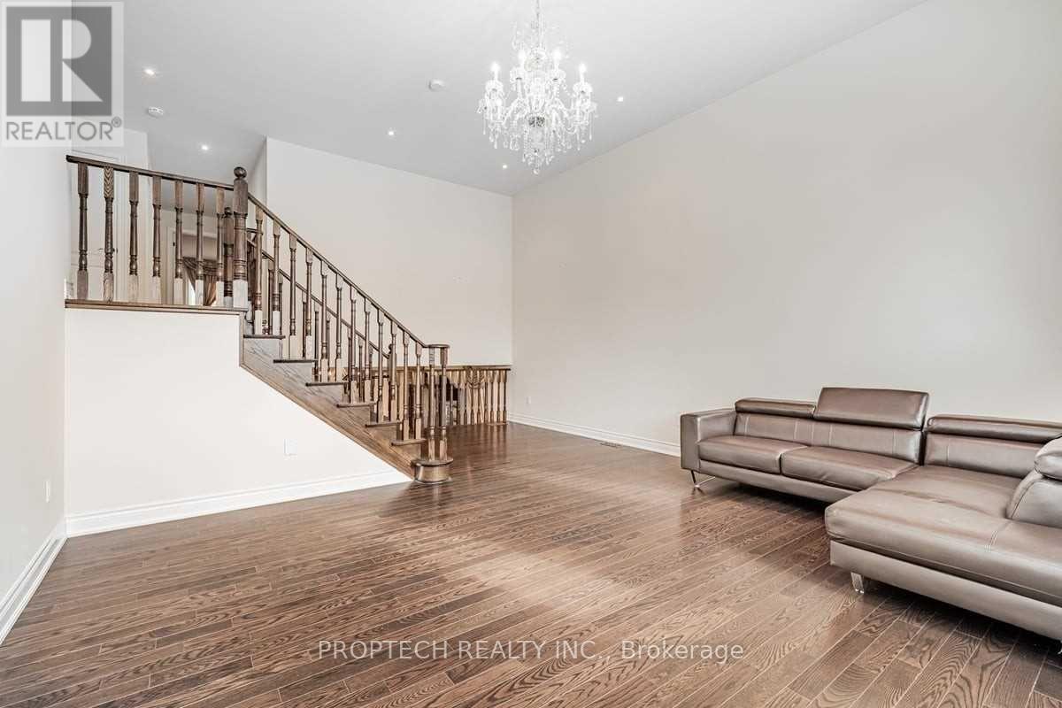 65 Magdalan Crescent, Richmond Hill, Ontario  L4E 0N5 - Photo 16 - N12401948