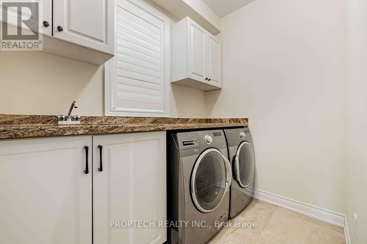 65 Magdalan Crescent, Richmond Hill, Ontario  L4E 0N5 - Photo 18 - N12401948