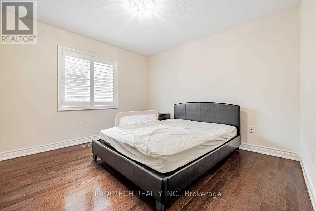 65 Magdalan Crescent, Richmond Hill, Ontario  L4E 0N5 - Photo 23 - N12401948
