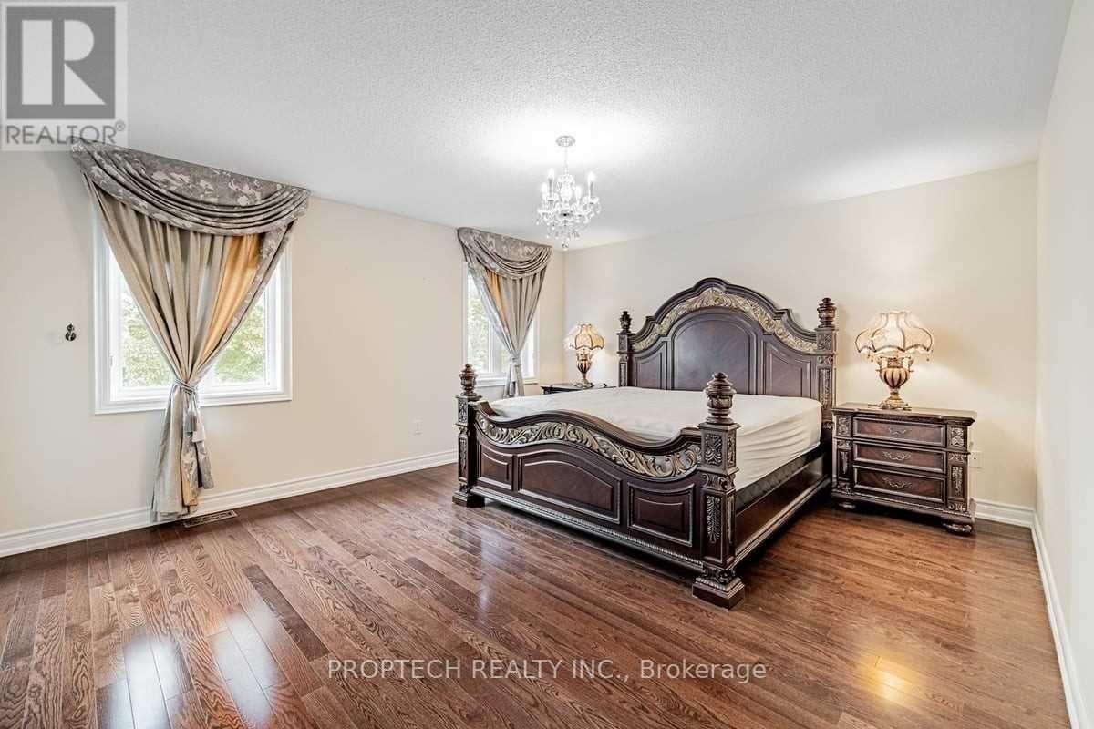 65 Magdalan Crescent, Richmond Hill, Ontario  L4E 0N5 - Photo 25 - N12401948