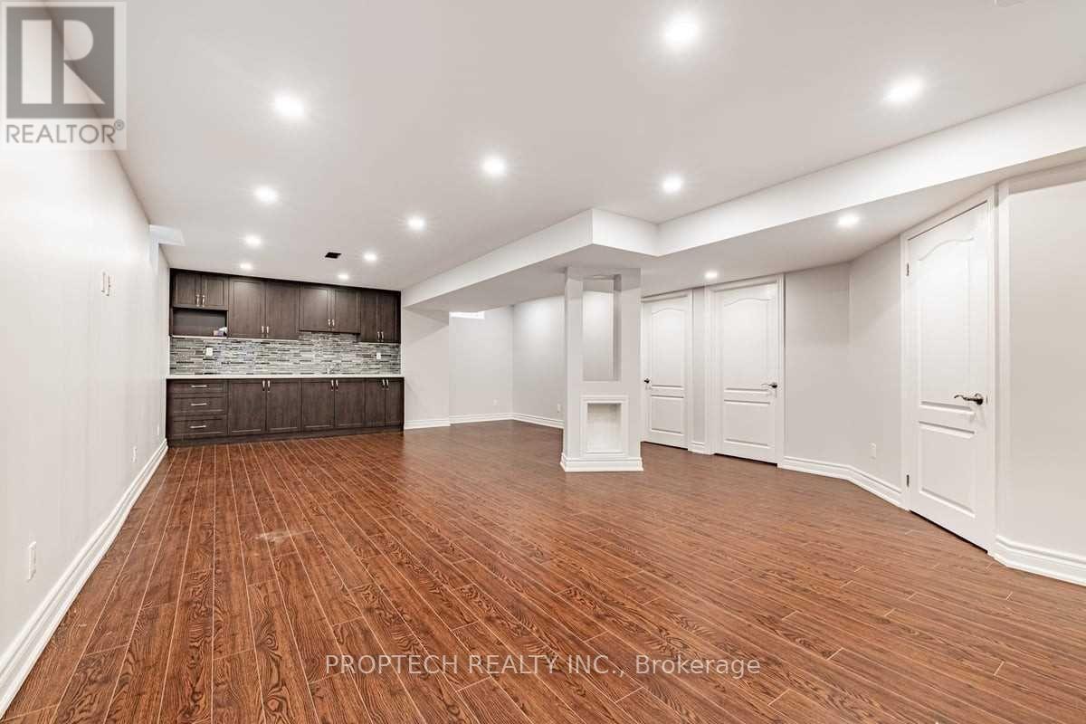 65 Magdalan Crescent, Richmond Hill, Ontario  L4E 0N5 - Photo 31 - N12401948