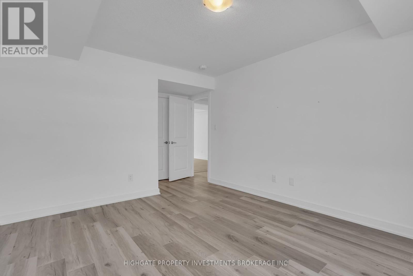 107 Appletree Lane, Barrie, Ontario  L9J 0P1 - Photo 18 - S12401959