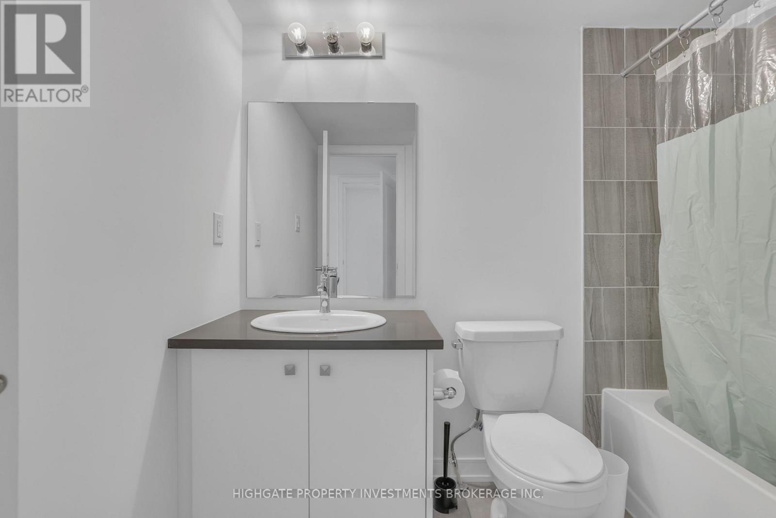 107 Appletree Lane, Barrie, Ontario  L9J 0P1 - Photo 19 - S12401959