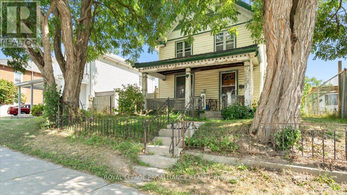 51 1/2 NORTH FRONT STREET, Belleville, Ontario