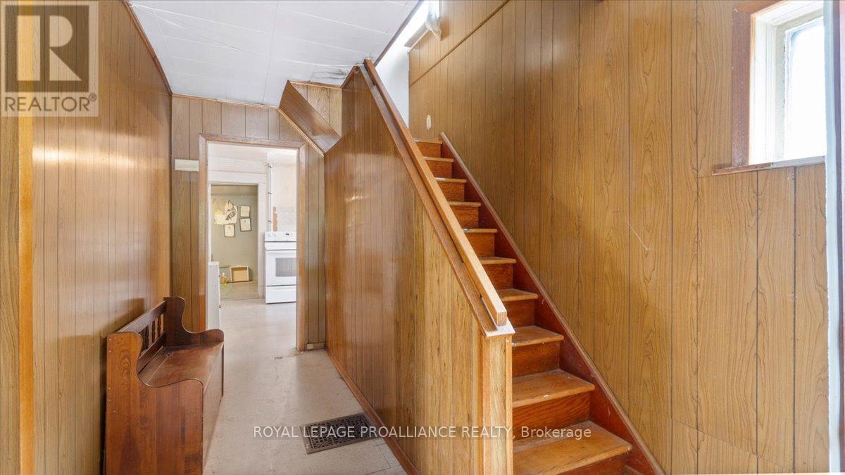 51 1/2 North Front Street, Belleville, Ontario  K8P 3B2 - Photo 3 - X12402016