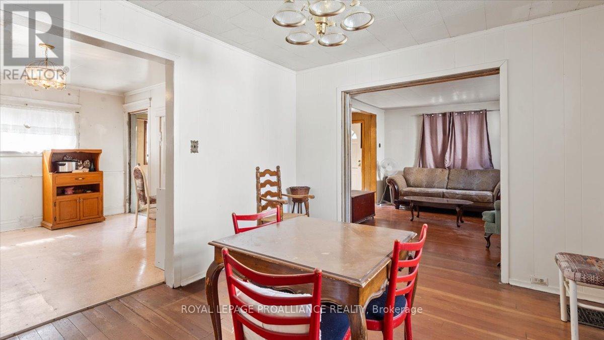 51 1/2 North Front Street, Belleville, Ontario  K8P 3B2 - Photo 5 - X12402016