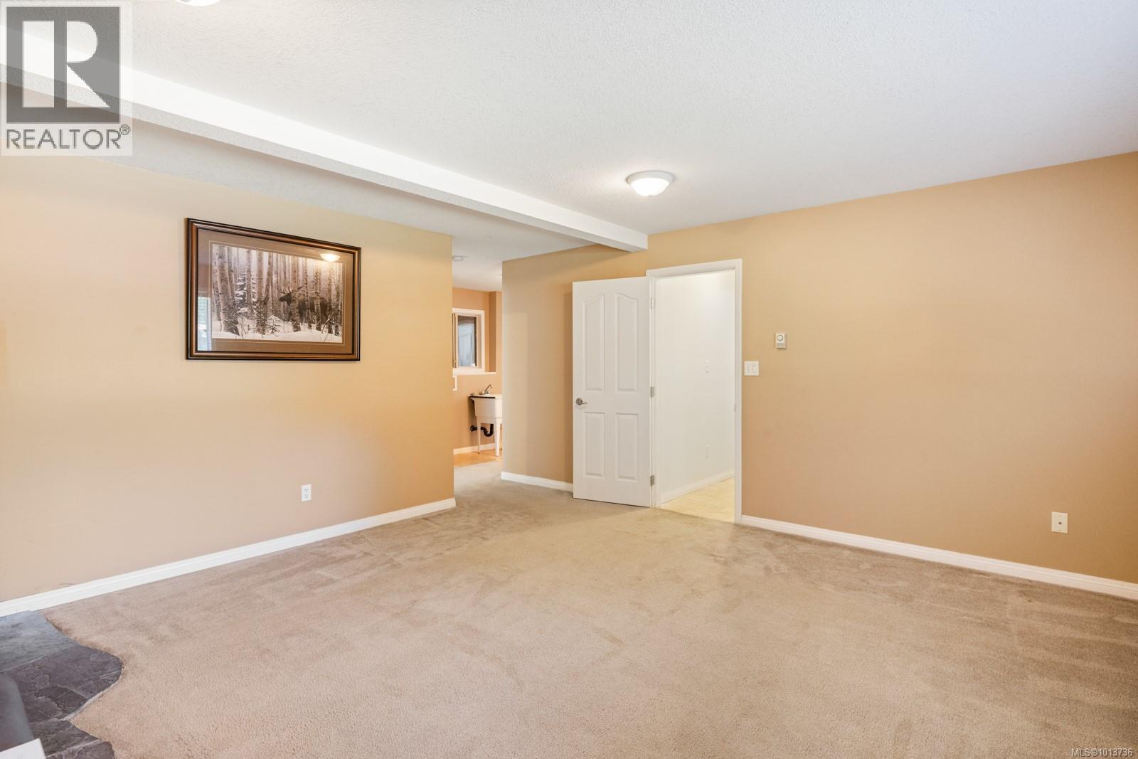 Property at 3300 Tyerman Pl image 4