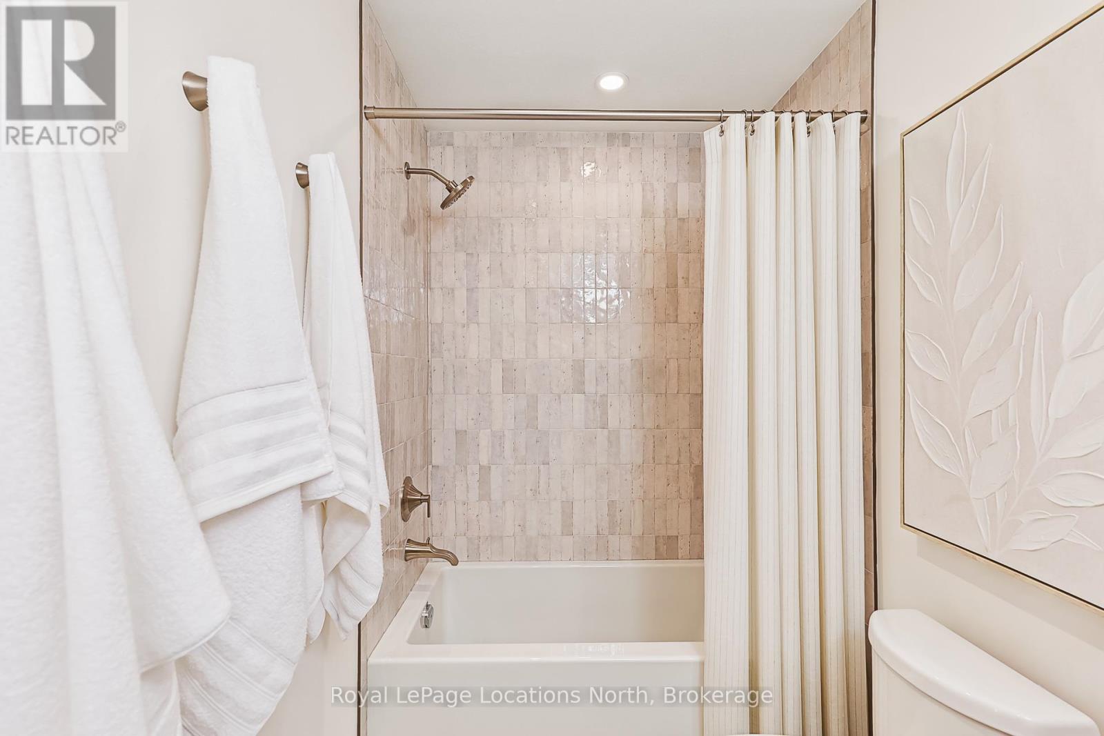 23 - 117 Sladden Court, Blue Mountains, Ontario  N0H 2P0 - Photo 26 - X12400678