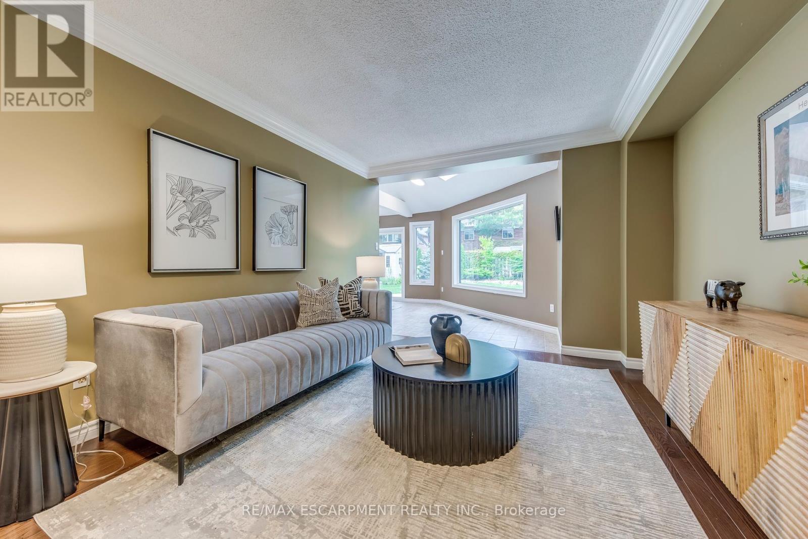 1246 Saddler Circle, Oakville, Ontario  L6M 2X5 - Photo 10 - W12401977
