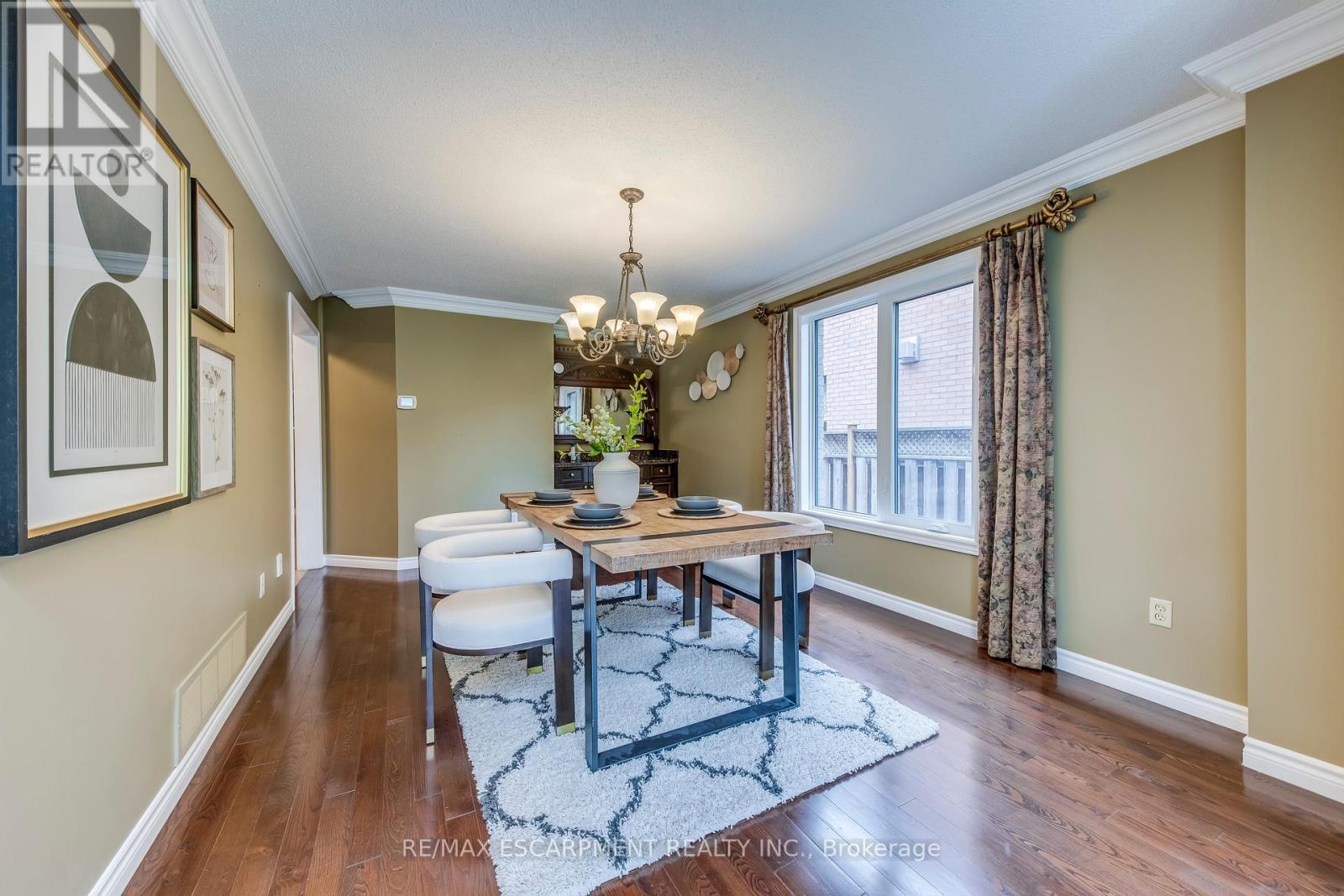 1246 Saddler Circle, Oakville, Ontario  L6M 2X5 - Photo 15 - W12401977