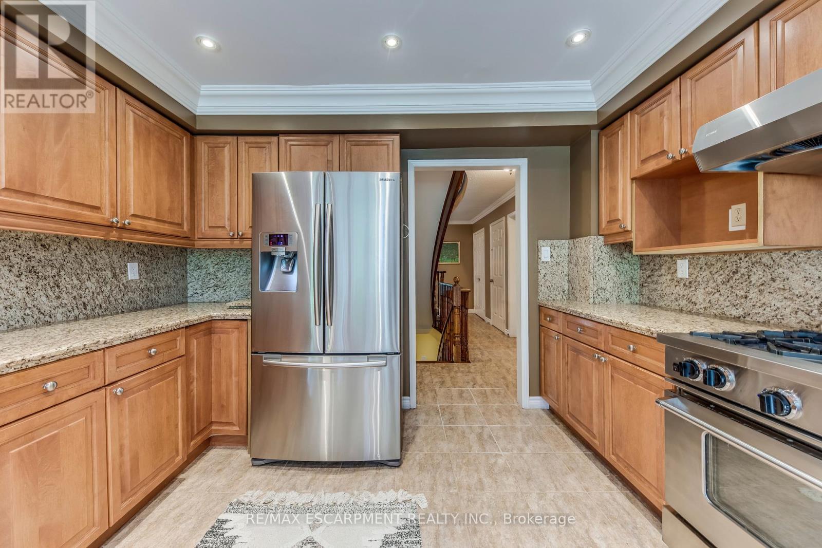 1246 Saddler Circle, Oakville, Ontario  L6M 2X5 - Photo 18 - W12401977