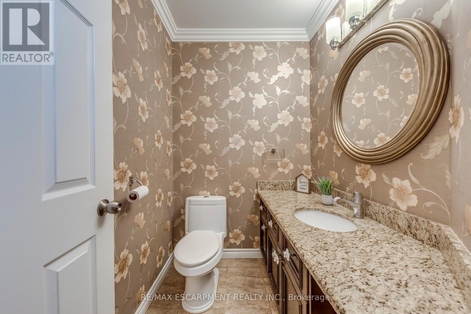 1246 Saddler Circle, Oakville, Ontario  L6M 2X5 - Photo 22 - W12401977