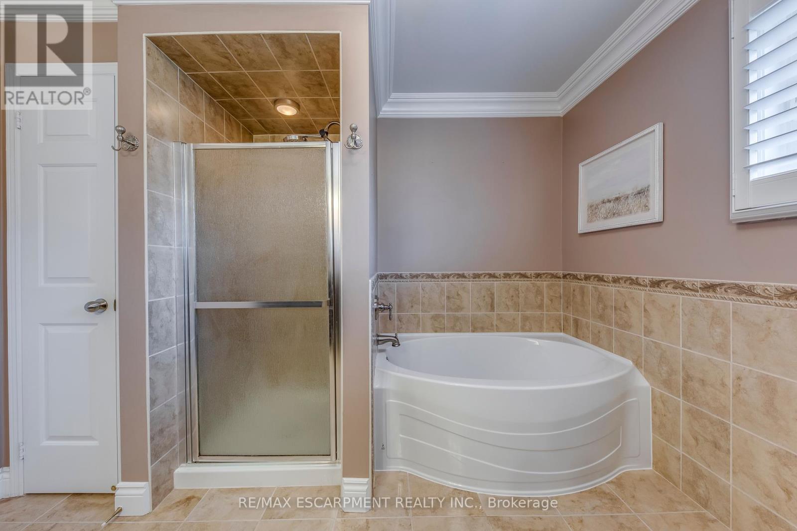 1246 Saddler Circle, Oakville, Ontario  L6M 2X5 - Photo 30 - W12401977