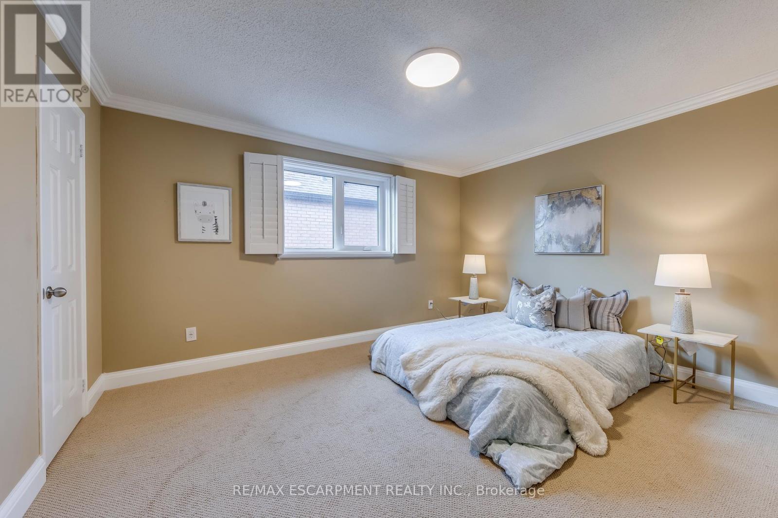 1246 Saddler Circle, Oakville, Ontario  L6M 2X5 - Photo 33 - W12401977