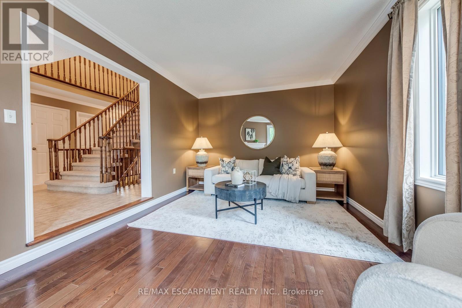 1246 Saddler Circle, Oakville, Ontario  L6M 2X5 - Photo 9 - W12401977