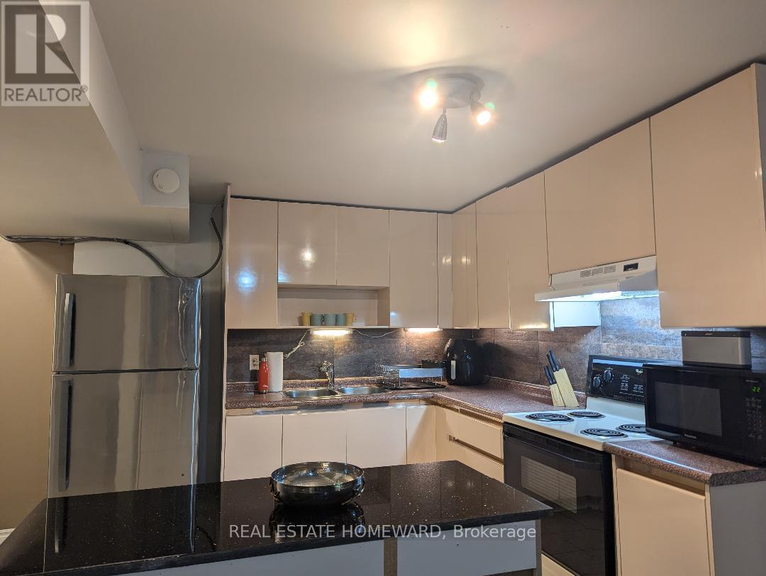 17 Bingham Street, Richmond Hill, Ontario  L4C 8Y6 - Photo 7 - N12336005