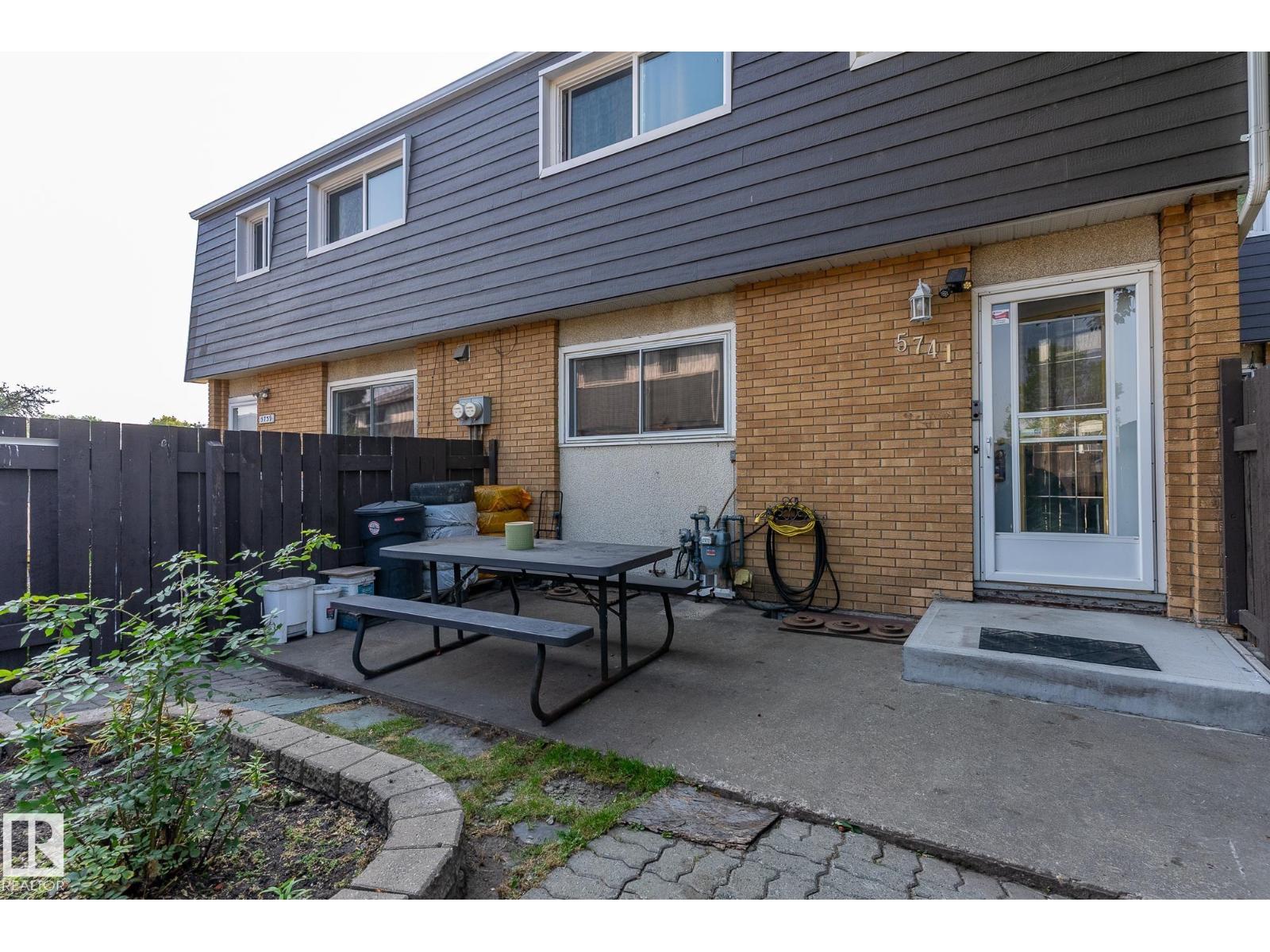 5741 144 Av Nw, Edmonton, Alberta  T5A 1K6 - Photo 2 - E4457671