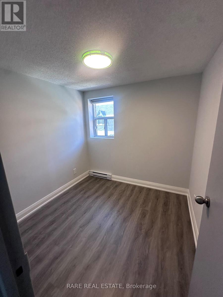 9 - 99 Bellevue Avenue, Toronto, Ontario  M5T 2N8 - Photo 10 - C12402013