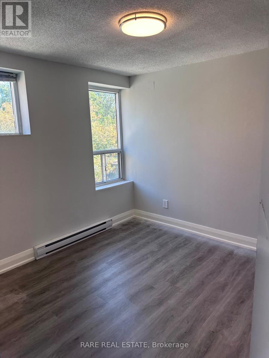 9 - 99 Bellevue Avenue, Toronto, Ontario  M5T 2N8 - Photo 3 - C12402013