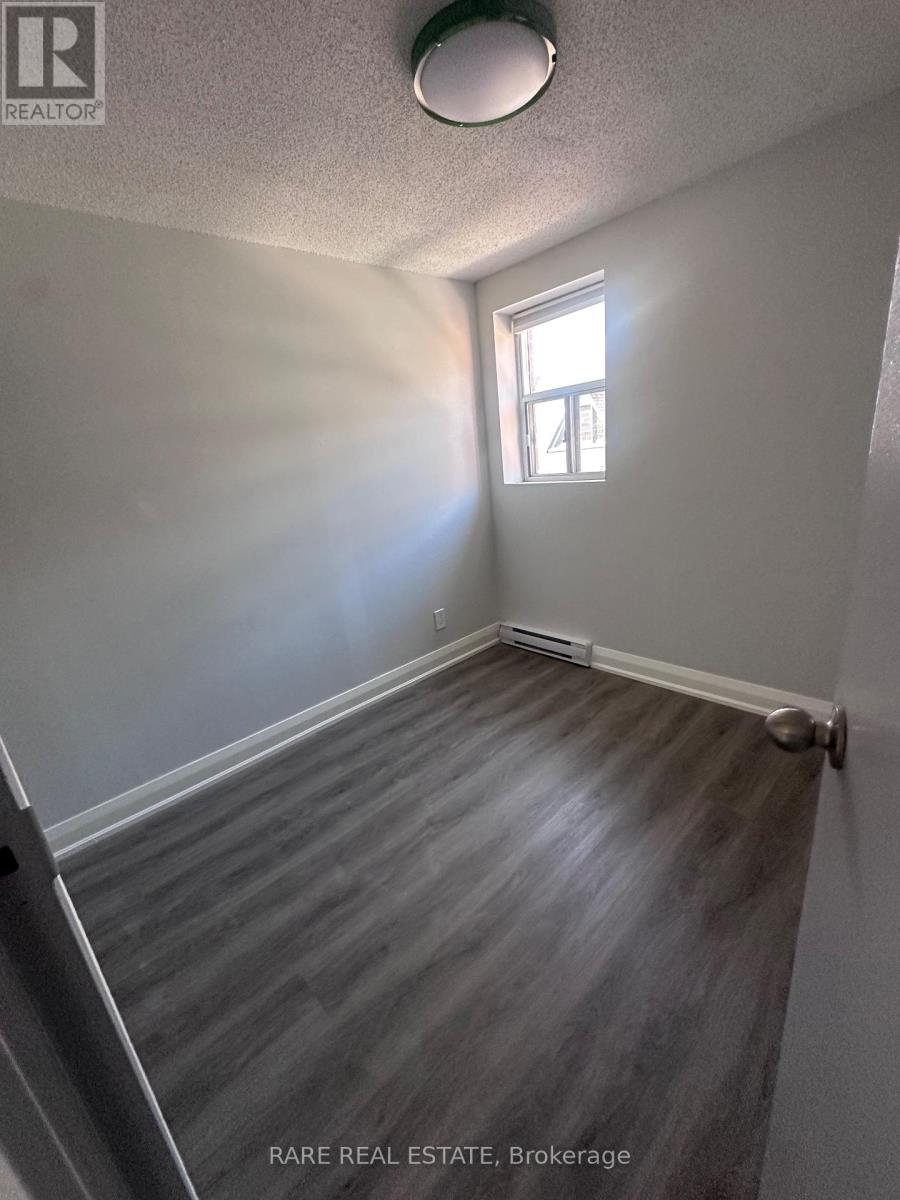 9 - 99 Bellevue Avenue, Toronto, Ontario  M5T 2N8 - Photo 7 - C12402013
