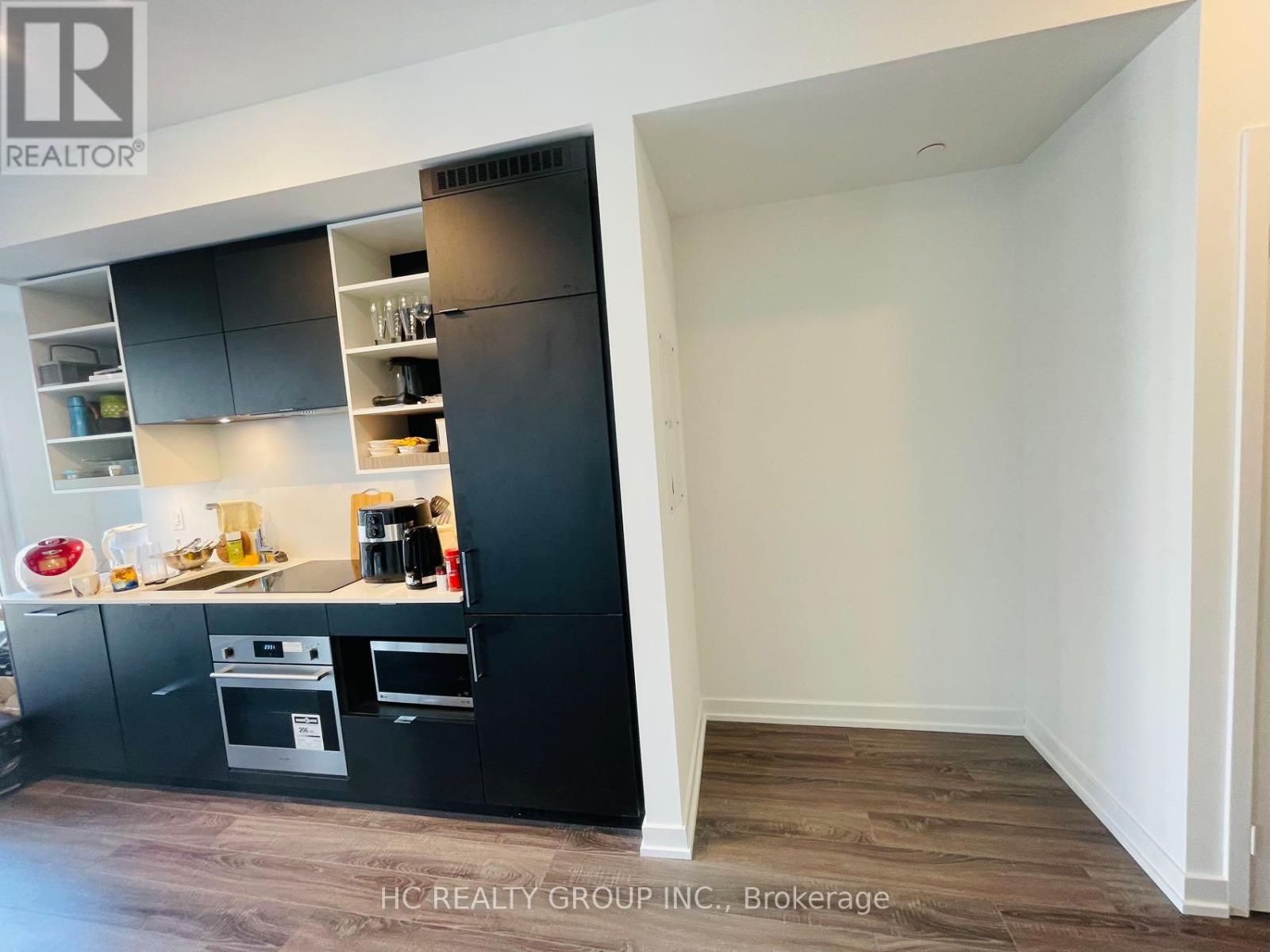 1321 - 20 Edward Street, Toronto, Ontario  M5G 0C5 - Photo 6 - C12402024