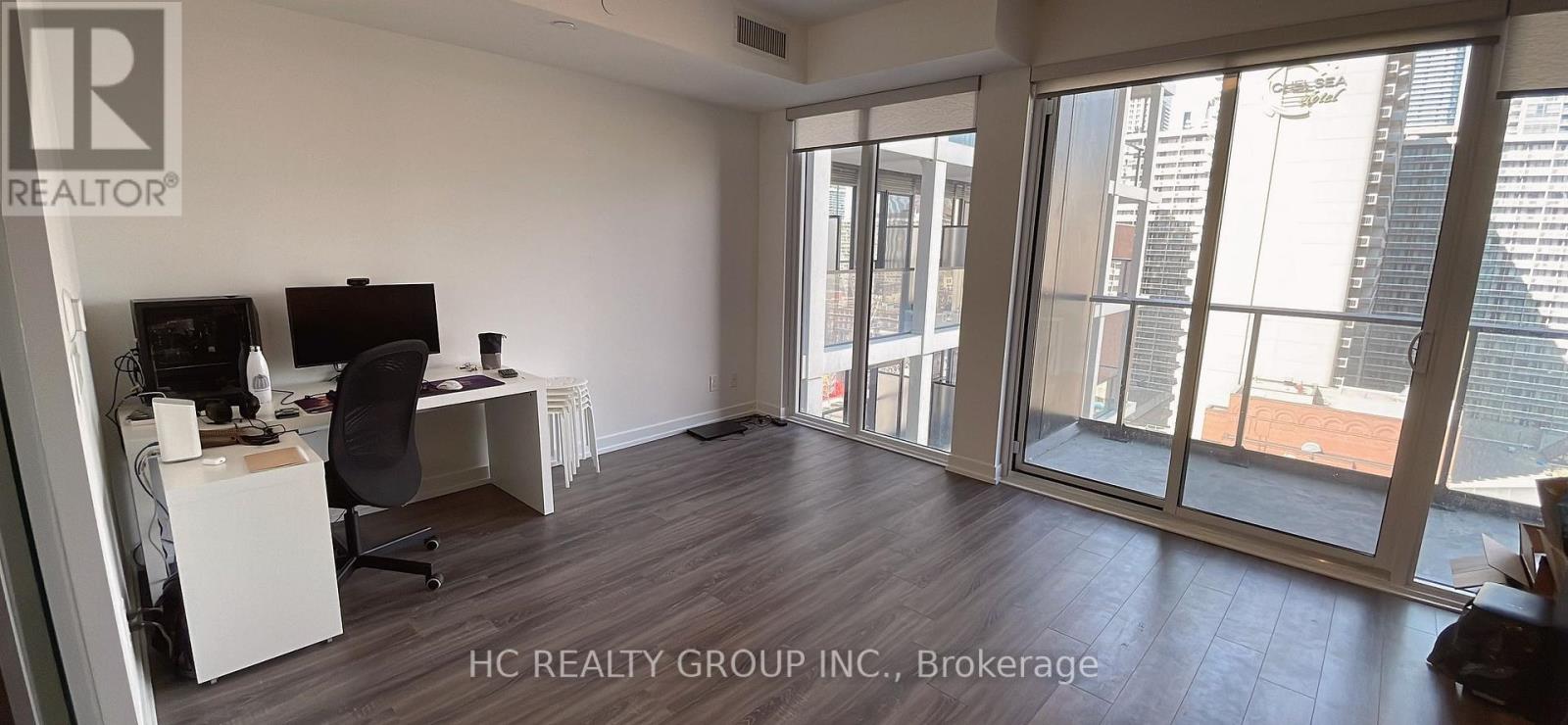 1321 - 20 Edward Street, Toronto, Ontario  M5G 0C5 - Photo 9 - C12402024