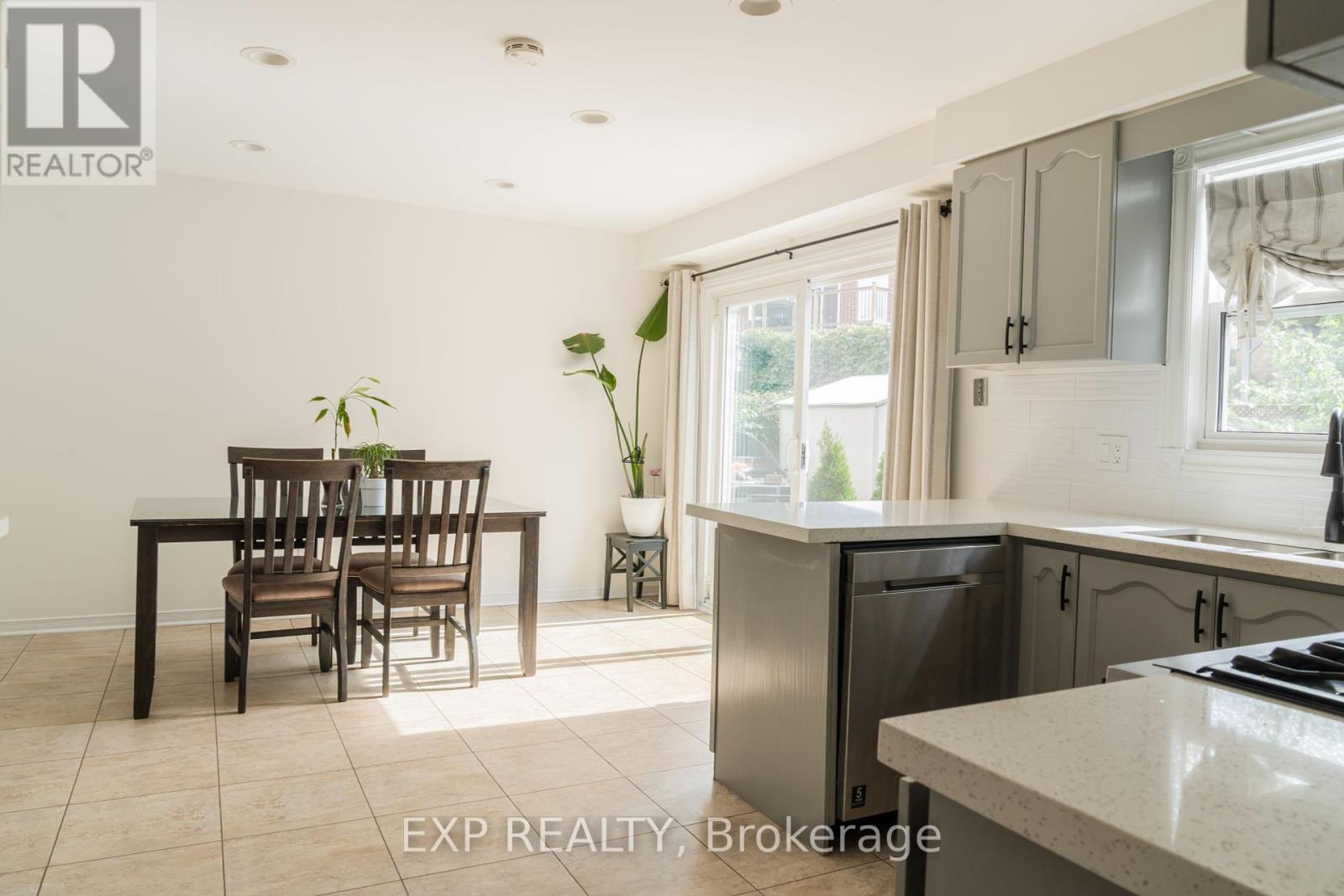 218 Kensington Place, Orangeville, Ontario  L9W 4G7 - Photo 11 - W12396033