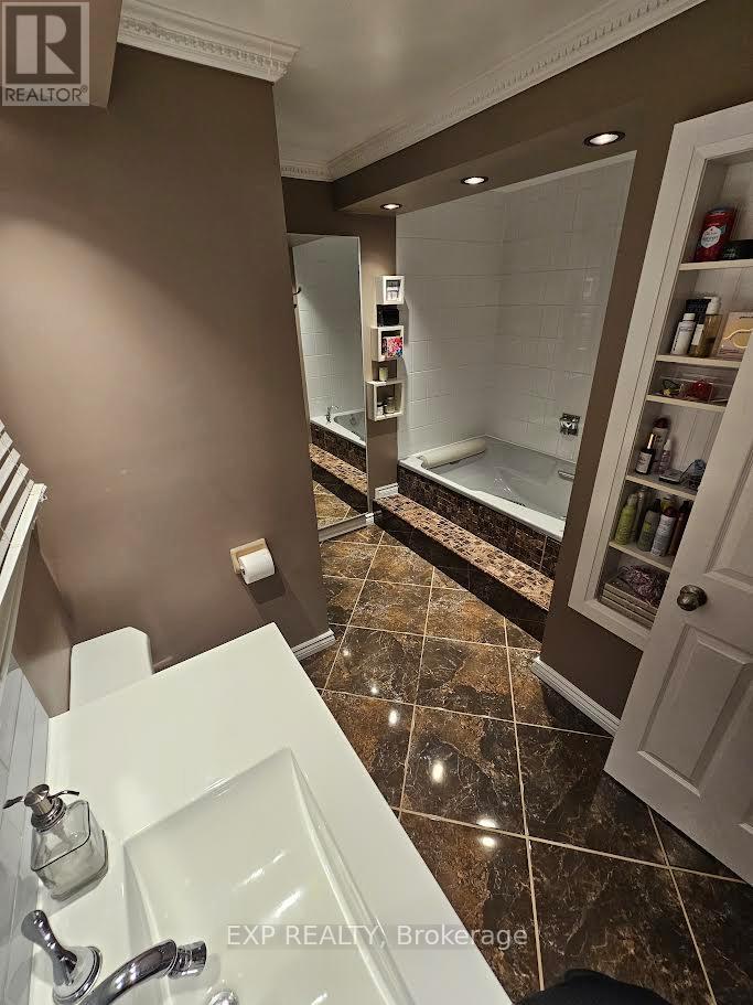 218 Kensington Place, Orangeville, Ontario  L9W 4G7 - Photo 21 - W12396033