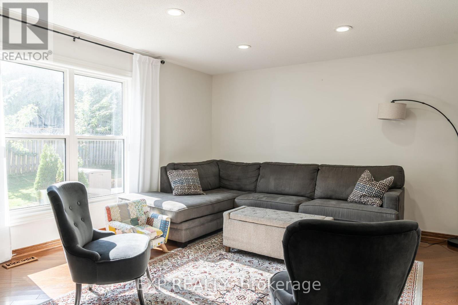 218 Kensington Place, Orangeville, Ontario  L9W 4G7 - Photo 15 - W12396033