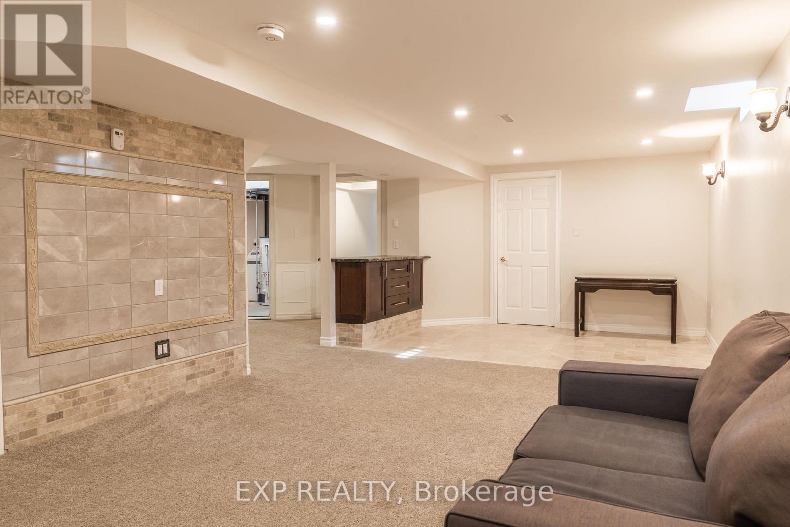 218 Kensington Place, Orangeville, Ontario  L9W 4G7 - Photo 27 - W12396033