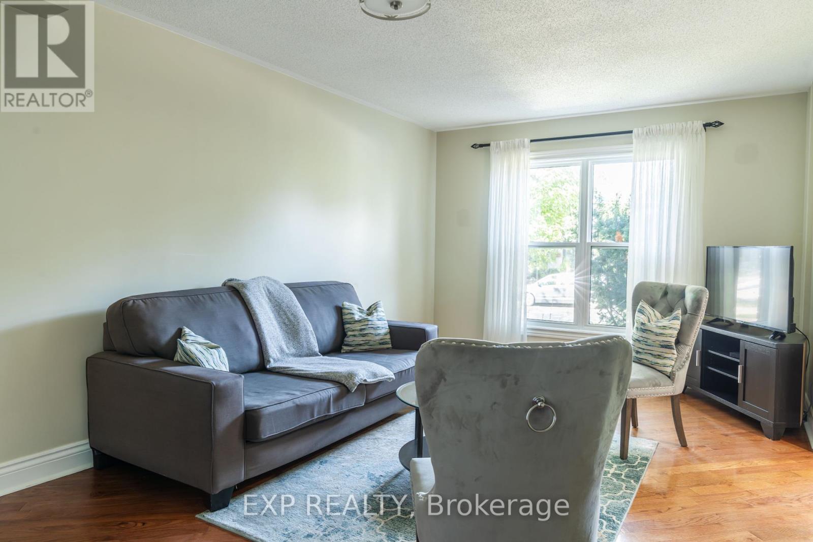 218 Kensington Place, Orangeville, Ontario  L9W 4G7 - Photo 6 - W12396033