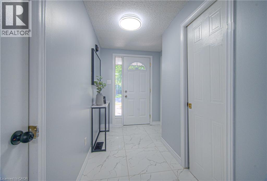 38 Poplar Drive, Cambridge, Ontario  N3C 3X2 - Photo 4 - 40768947
