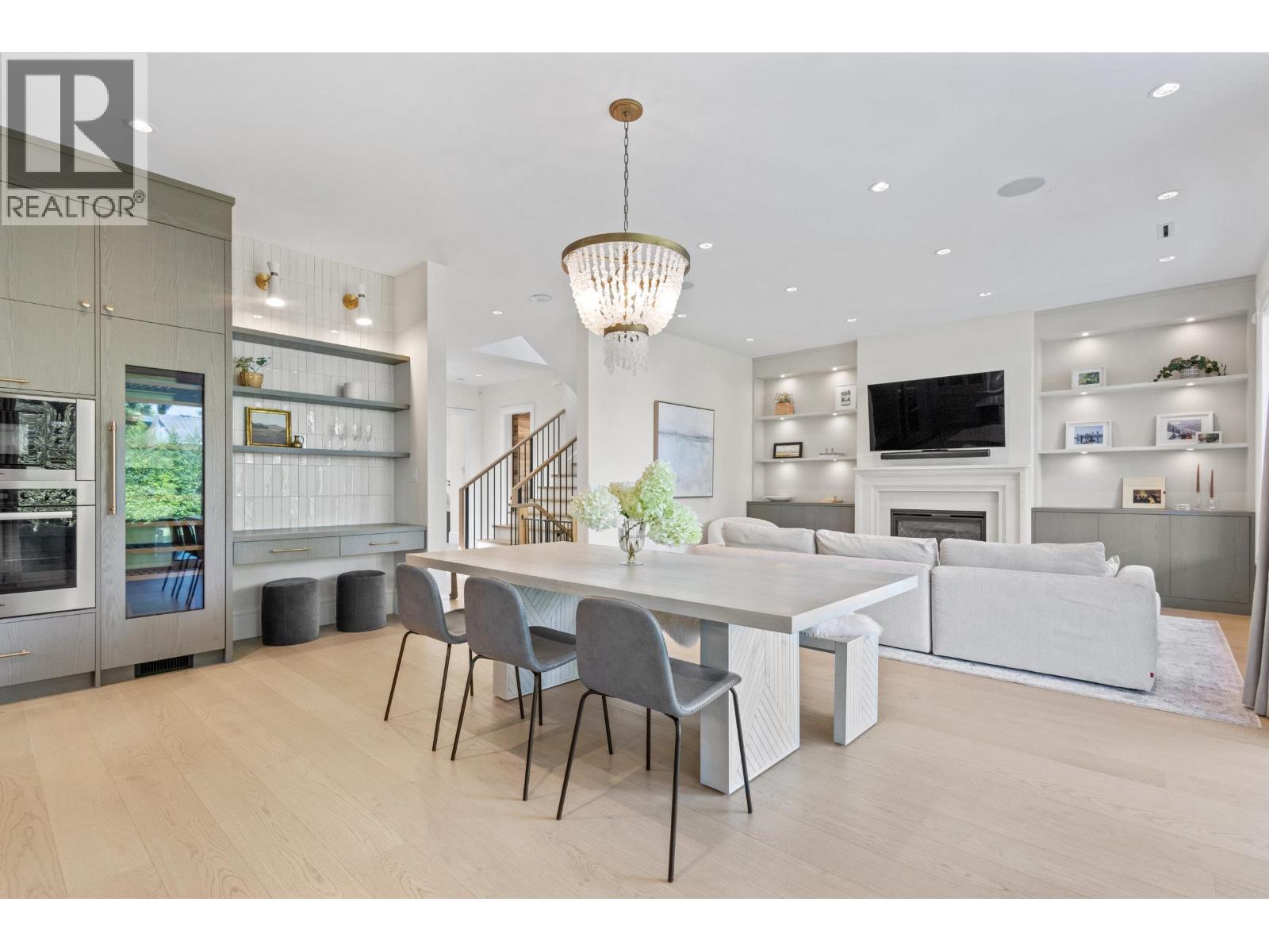 1115 Cottonwood Avenue, Coquitlam, British Columbia  V3J 2T4 - Photo 6 - R3047316